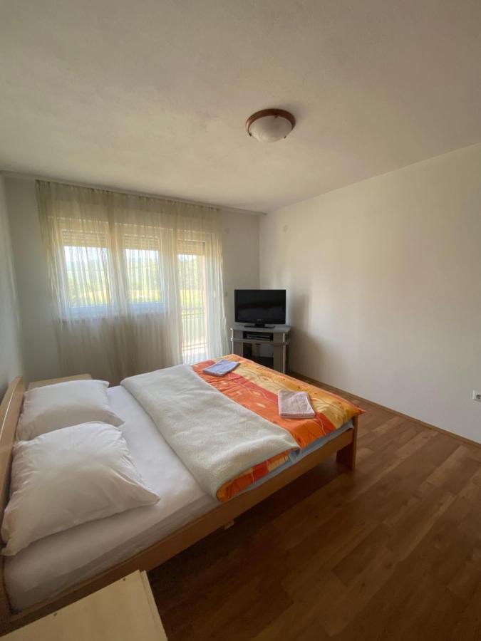 Apartamento Apartman “Iva” Drvar Exterior foto